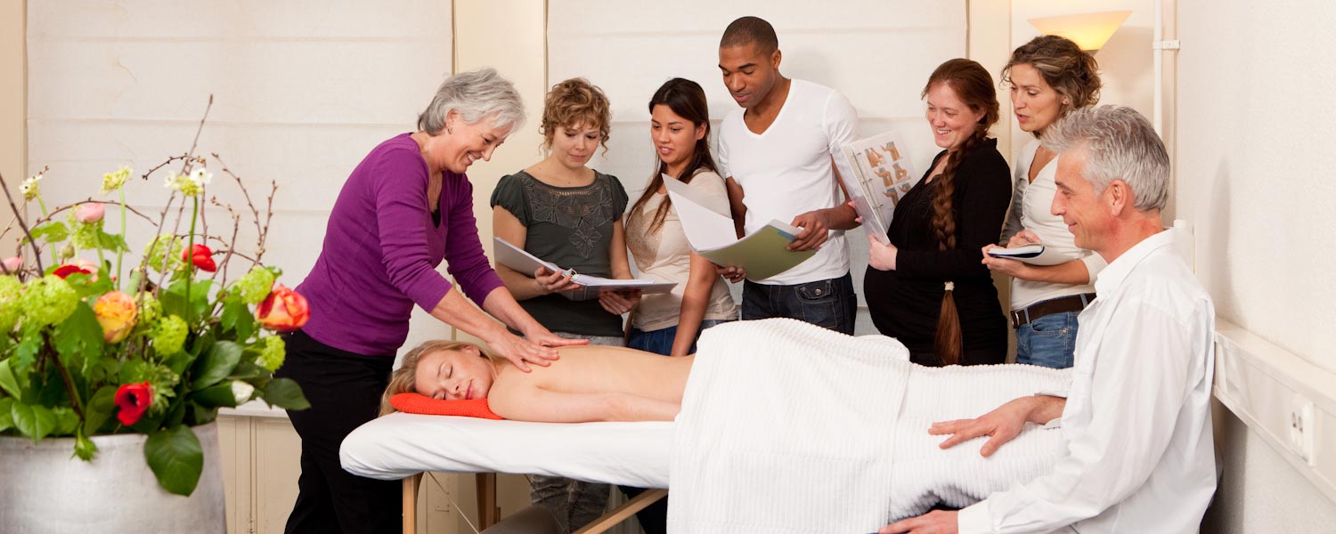 erotisk Intermediate skat Massagetherapeut – Holos Academie